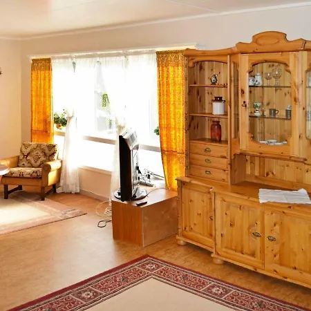 Four-bedroom Holiday In 1 Semesterbostad